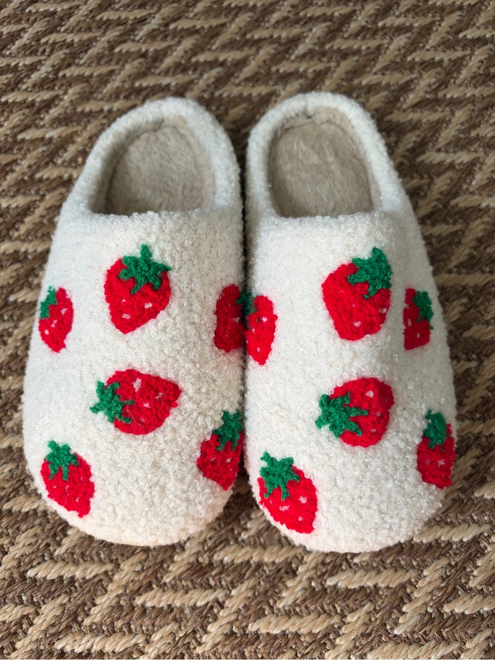 Katydid Strawberry Slippers S/M